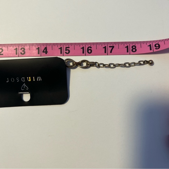 Windsor Chunky Statement Necklace - Picture 3 of 6